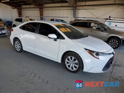 Czwarte zdjęcie samochodu z boku: 2021 TOYOTA COROLLA LE VIN:5YFEPMAE3MP228976 - miniatura