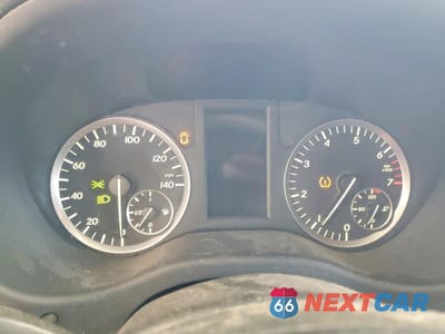 Zdjęcie 9 z 12 samochodu: 2016 MERCEDES-BENZ METRIS VIN:WD4PG2EE0G3096964 - miniatura