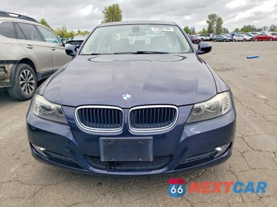 Piąte zdjęcie samochodu w środku: 2010 BMW 328 I SULEV VIN:WBAPH5G57ANM35167 - miniatura