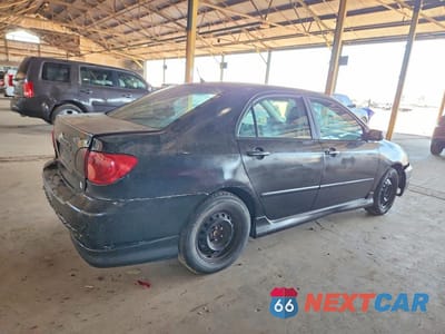 Trzecie zdjęcie samochodu z tyłu: 2005 TOYOTA COROLLA S VIN:1NXBR32E25Z425112 - miniatura