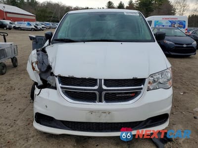 Piąte zdjęcie samochodu w środku: 2019 DODGE GRAND CARAVAN SE VIN:2C4RDGBG3KR573286 - miniatura