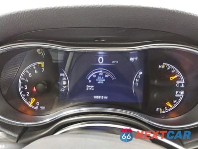 Zdjęcie 9 z 13 samochodu: 2019 JEEP GRAND CHEROKEE LAREDO VIN:1C4RJEAG4KC852124 - miniatura