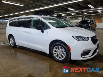 Czwarte zdjęcie samochodu z boku: 2024 CHRYSLER PACIFICA TOURING L VIN:2C4RC1BG4RR176065 - miniatura