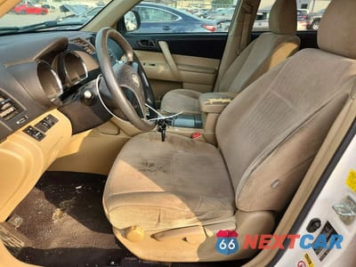 Zdjęcie 7 z 13 samochodu: 2011 TOYOTA HIGHLANDER BASE VIN:5TDZK3EH4BS040860 - miniatura