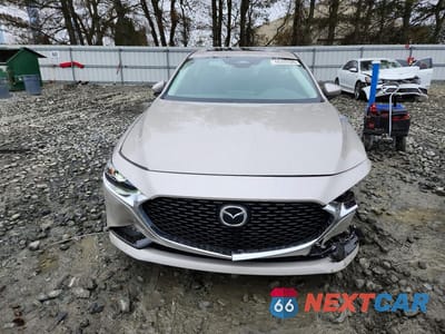 Piąte zdjęcie samochodu w środku: 2025 MAZDA 3 PREFERRED VIN:3MZBPACM5SM478193 - miniatura