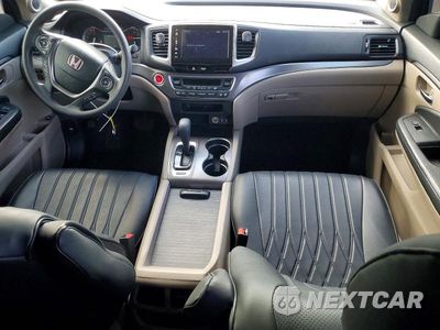Zdjęcie 8 z 13 samochodu: 2018 HONDA PILOT VIN:5FNYF5H34JB027430 - miniatura
