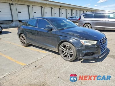 Czwarte zdjęcie samochodu z boku: 2017 AUDI A3 PREMIUM VIN:WAUAUGFF7H1042522 - miniatura