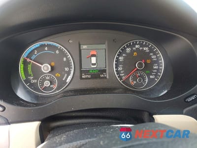 Zdjęcie 9 z 13 samochodu: 2014 VOLKSWAGEN JETTA HYBRID VIN:3VW637AJ2EM214569 - miniatura