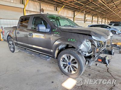 Czwarte zdjęcie samochodu z boku: 2019 FORD F150 SUPERCREW VIN:1FTEW1C55KKC98831 - miniatura