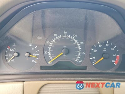 Zdjęcie 9 z 11 samochodu: 1999 MERCEDES-BENZ E 320 VIN:WDBJF65H4XA896858 - miniatura