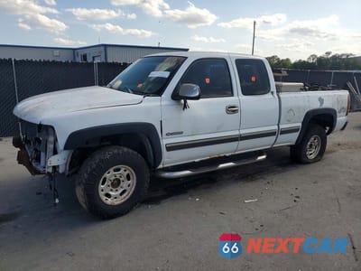 1999 CHEVROLET SILVERADO K2500 1GCGK29U7XE207069 - główne zdjęcie licytacji z USA - miniatura