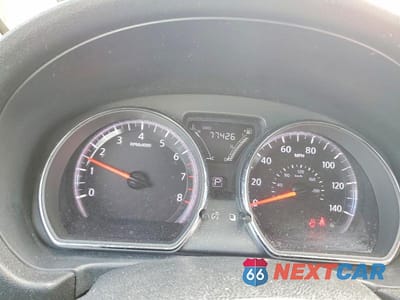 Zdjęcie 9 z 12 samochodu: 2017 NISSAN VERSA 1.6 SV VIN:3N1CN7AP5HL870489 - miniatura