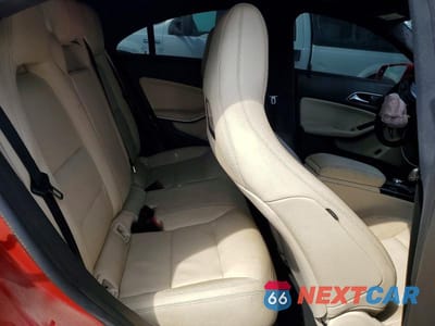 Zdjęcie 10 z 13 samochodu: 2014 MERCEDES-BENZ CLA 250 VIN:WDDSJ4EB9EN040939 - miniatura