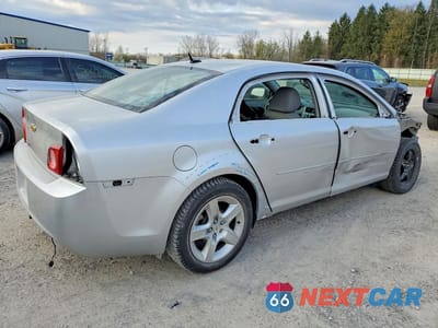 Trzecie zdjęcie samochodu z tyłu: 2011 CHEVROLET MALIBU LS VIN:1G1ZB5E18BF250532 - miniatura