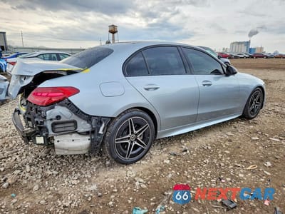 Trzecie zdjęcie samochodu z tyłu: 2022 MERCEDES-BENZ C 300 4MATIC VIN:W1KAF4HB2NR044574 - miniatura
