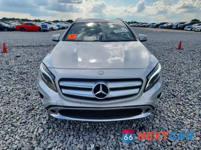 Piąte zdjęcie samochodu w środku: 2017 MERCEDES-BENZ GLA 250 VIN:WDCTG4EB3HJ353374 - miniatura