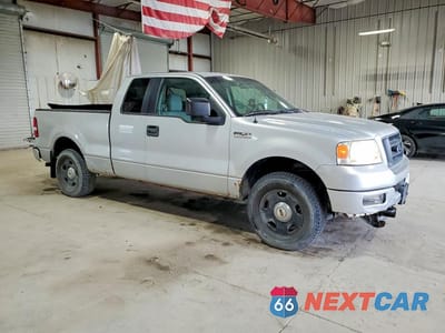 Czwarte zdjęcie samochodu z boku: 2005 FORD F150 VIN:1FTRX14W25FA26241 - miniatura