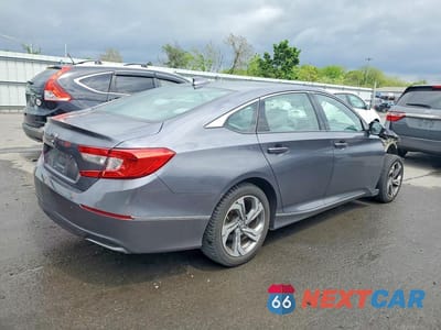 Trzecie zdjęcie samochodu z tyłu: 2018 HONDA ACCORD EX VIN:1HGCV1F44JA073884 - miniatura
