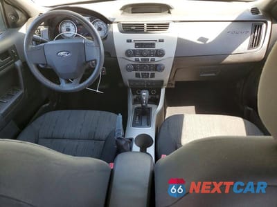 Zdjęcie 8 z 12 samochodu: 2010 FORD FOCUS SE VIN:1FAHP3FN9AW272781 - miniatura