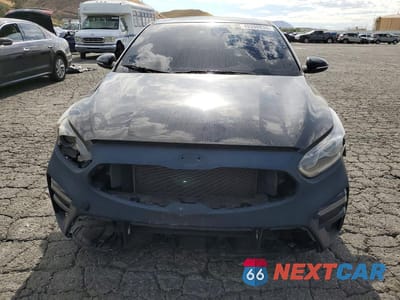 Piąte zdjęcie samochodu w środku: 2020 KIA FORTE GT LINE VIN:3KPF34AD2LE255934 - miniatura