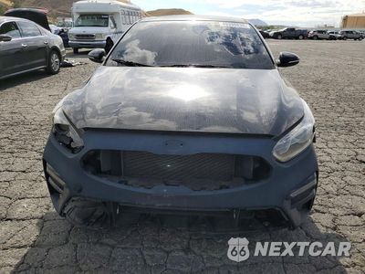 Piąte zdjęcie samochodu w środku: 2020 KIA FORTE GT LINE VIN:3KPF34AD2LE255934 - miniatura
