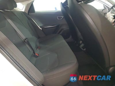 Zdjęcie 10 z 12 samochodu: 2025 KIA K4 LXS VIN:3KPFT4DE7SE092202 - miniatura