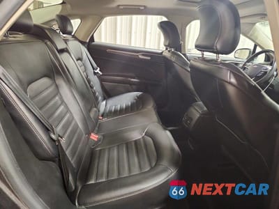 Zdjęcie 10 z 13 samochodu: 2017 FORD FUSION SE VIN:3FA6P0H96HR111887 - miniatura