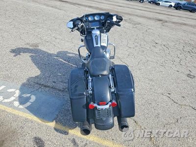 Zdjęcie 6 z 9 samochodu: 2017 HARLEY-DAVIDSON FLHX STREET GLIDE VIN:1HD1KBC36HB692604 - miniatura