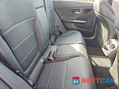 Zdjęcie 10 z 12 samochodu: 2026 MERCEDES-BENZ C 300 VIN:W1KAF4GB0TR313752 - miniatura