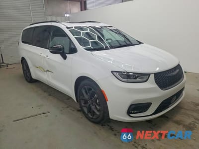 Czwarte zdjęcie samochodu z boku: 2026 CHRYSLER PACIFICA LIMITED VIN:2C4RC1GG7TR170020 - miniatura