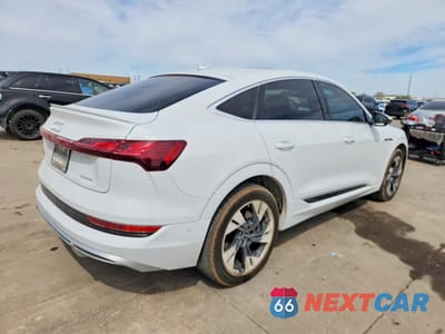 Trzecie zdjęcie samochodu z tyłu: 2022 AUDI E-TRON SPORTBACK PREMIUM PLUS VIN:WA12AAGE8NB031418 - miniatura