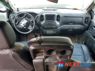 Zdjęcie 8 z 11 samochodu: 2020 CHEVROLET SILVERADO 2500 4WD 6.6L V8 UTILITY VIN:1GB1YLE70LF249618 - miniatura