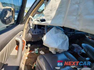 Zdjęcie 8 z 13 samochodu: 2006 TOYOTA SEQUOIA LIMITED VIN:5TDBT48A86S260625 - miniatura