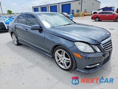 Czwarte zdjęcie samochodu z boku: 2013 MERCEDES-BENZ E 350 VIN:WDDHF5KBXDA705214 - miniatura