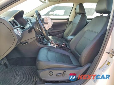 Zdjęcie 7 z 13 samochodu: 2012 VOLKSWAGEN PASSAT SE VIN:1VWBN7A3XCC075493 - miniatura