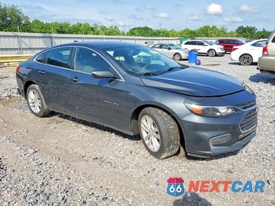 Czwarte zdjęcie samochodu z boku: 2018 CHEVROLET MALIBU LT VIN:1G1ZD5ST9JF254409 - miniatura
