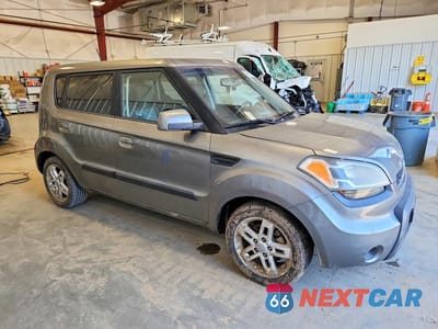 Czwarte zdjęcie samochodu z boku: 2010 KIA SOUL + VIN:KNDJT2A22A7192537 - miniatura