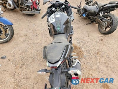 Zdjęcie 6 z 9 samochodu: 2022 KAWASAKI EX400 VIN:JKAEXKG12NDAG4481 - miniatura
