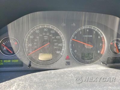 Zdjęcie 9 z 12 samochodu: 2004 VOLVO V70 VIN:YV1SW61T042435074 - miniatura