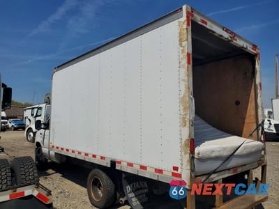 Drugie zdjęcie samochodu z przodu: 2010 FORD E350 BOX TRUCK VIN:1FDWE3FL2ADA99862 - miniatura