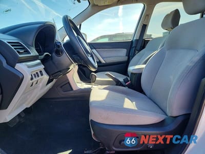 Zdjęcie 7 z 13 samochodu: 2018 SUBARU FORESTER 2.5I PREMIUM VIN:JF2SJAGC2JH499903 - miniatura