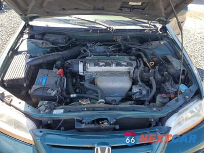 Zdjęcie 11 z 12 samochodu: 2002 HONDA ACCORD EX VIN:JHMCG66072C014433 - miniatura
