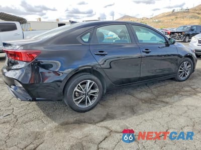 Trzecie zdjęcie samochodu z tyłu: 2023 KIA FORTE LXS VIN:3KPF24AD6PE662907 - miniatura