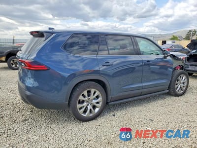 Trzecie zdjęcie samochodu z tyłu: 2026 TOYOTA GRAND HIGHLANDER HYBRID LIMITED VIN:5TDACAB54TS081161 - miniatura