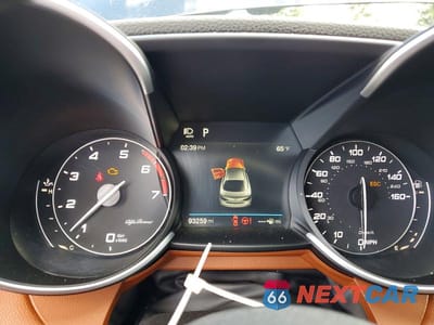 Zdjęcie 9 z 11 samochodu: 2018 ALFA ROMEO GIULIA Q4 VIN:ZARFAEDN7J7576337 - miniatura