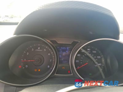 Zdjęcie 9 z 12 samochodu: 2012 HYUNDAI VELOSTER BASE VIN:KMHTC6AD0CU031931 - miniatura