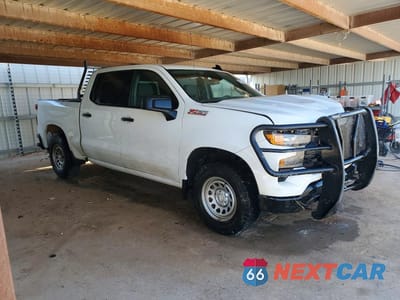 Czwarte zdjęcie samochodu z boku: 2024 CHEVROLET SILVERADO K1500 VIN:1GCUDAED1RZ239931 - miniatura