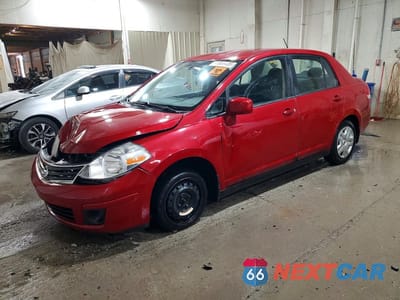 2010 NISSAN VERSA 1.8 S 3N1BC1AP0AL372348 - główne zdjęcie licytacji z USA - miniatura