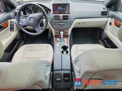 Zdjęcie 8 z 12 samochodu: 2010 MERCEDES-BENZ C 300 4MATIC VIN:WDDGF8BB1AR104204 - miniatura