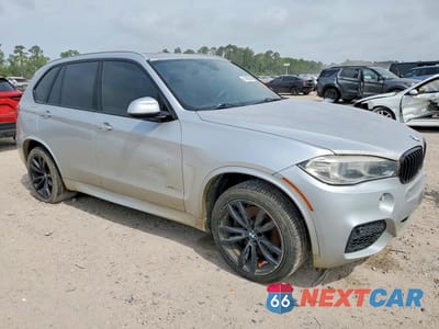 Czwarte zdjęcie samochodu z boku: 2017 BMW X5 XDRIVE50I VIN:5UXKR6C55H0J83785 - miniatura